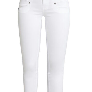 Alexa cropped white