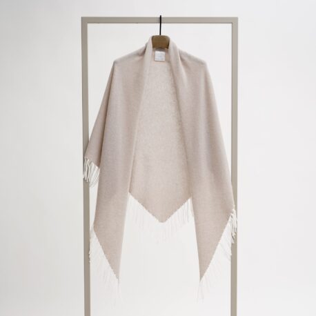 Herzen‘sangelegenheit Dreieckstuch cloudy-ermine